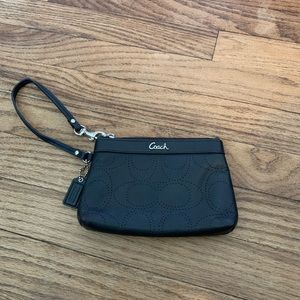 Coach Black Leather Signature “C” Zipper Wristlet Wallet with Hangtag